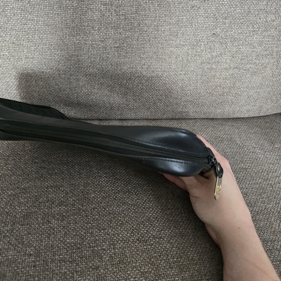 Gucci Black Leather Men's Bag - Picture 9 of 16